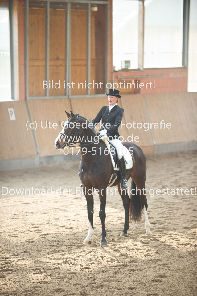 Wolf,-Frederike---Solo-Dancer-3_2.jpg