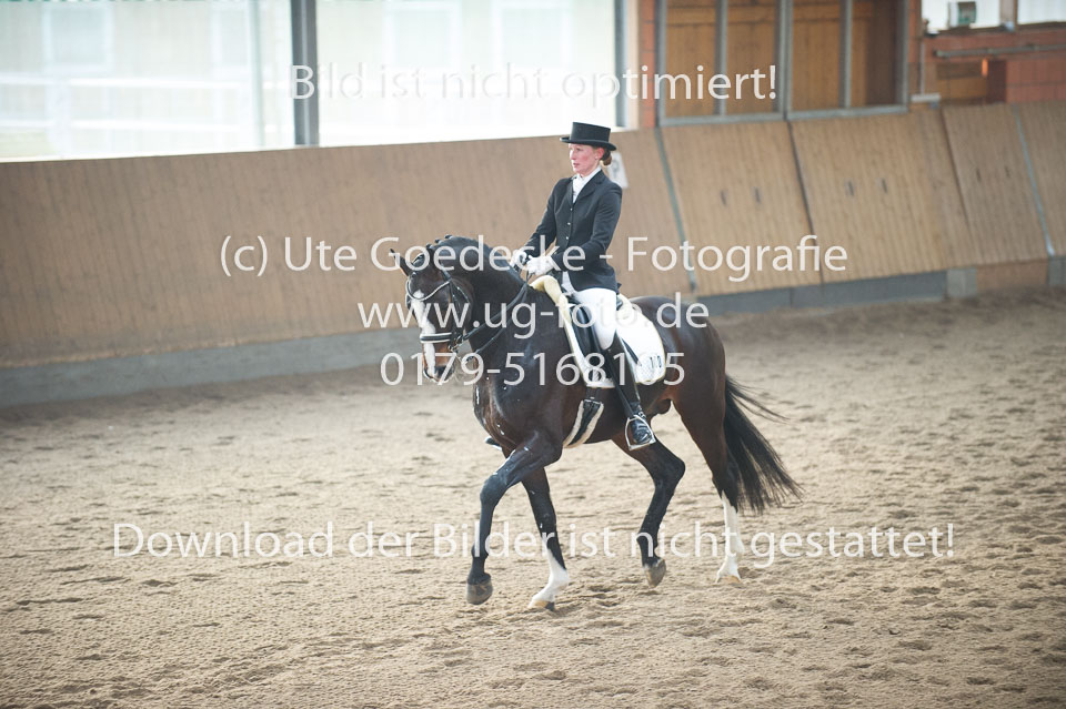Wolf,-Friederike---Solo-Dancer-3-_3.jpg