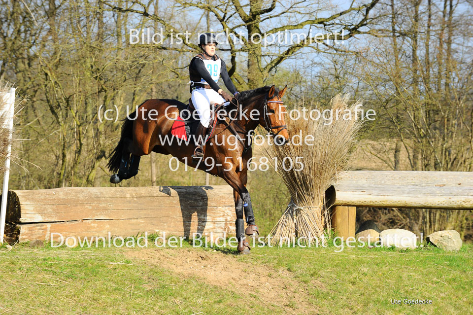 Bollinger,-Belinda---Queeny_06.jpg