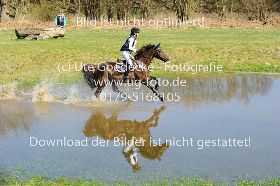 UG0_2437.jpg
