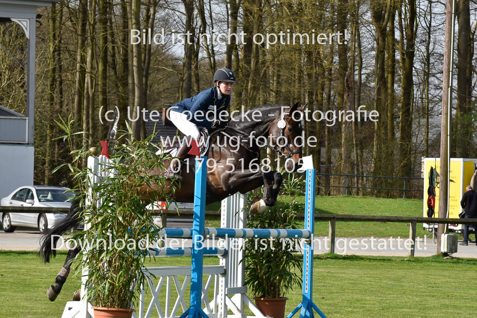Gerken,-Rebecca---Contendra_04.jpg