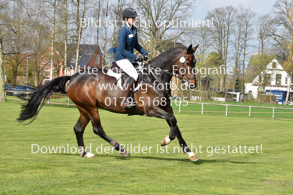 Gerken,-Rebecca---Contendra_05.jpg