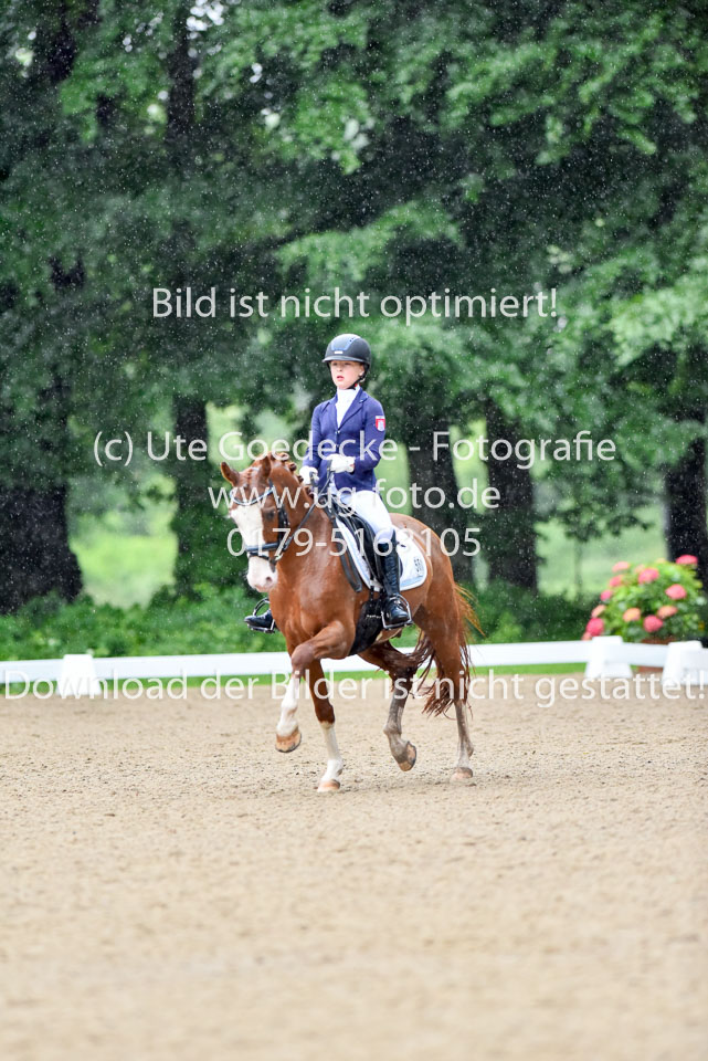 Oertzen,-Soe-Isabell---Kosmo-von-Esseborg_03.jpg