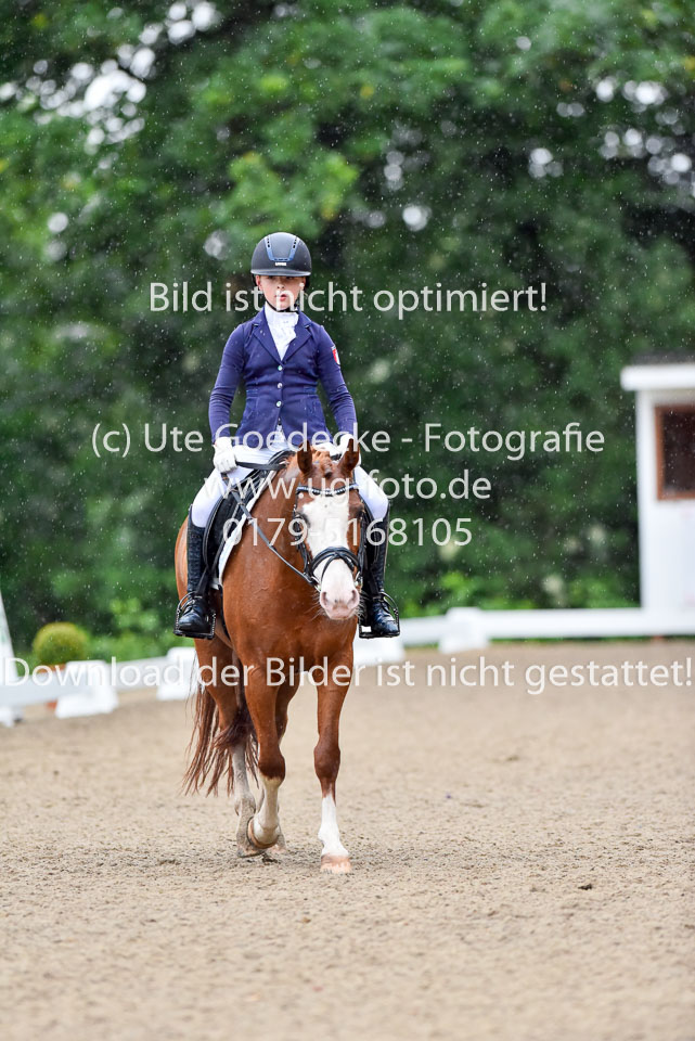 Oertzen,-Soe-Isabell---Kosmo-von-Esseborg_13.jpg