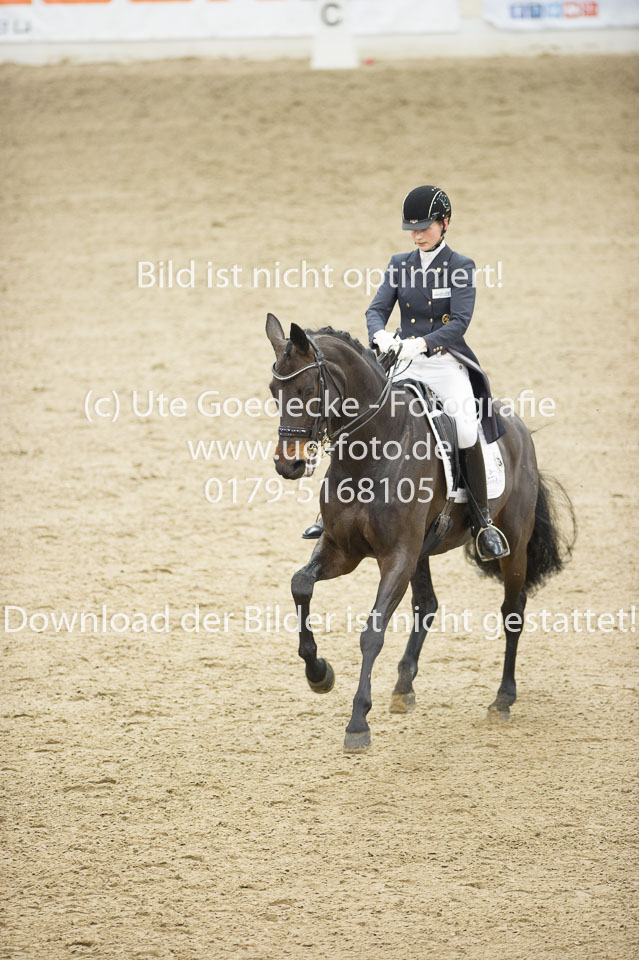 Nowag,-Carolin---Diamond-Child-_17.jpg