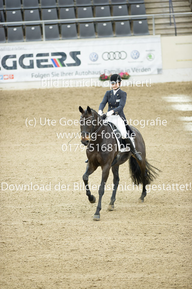 Nowag,-Carolin---Diamond-Child-_37.jpg