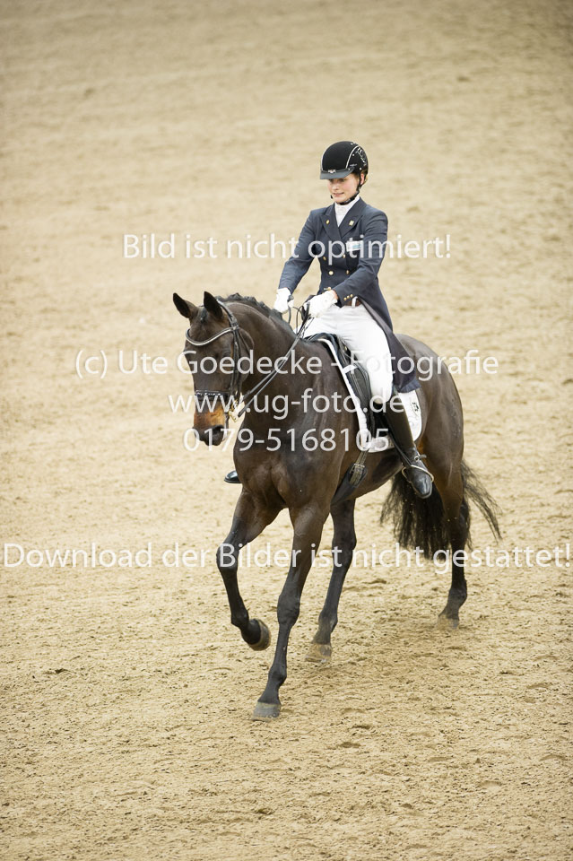 Nowag,-Carolin---Diamond-Child-_39.jpg