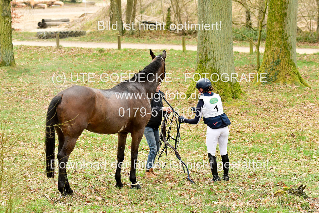  | Schultes, Nina 270322_16 