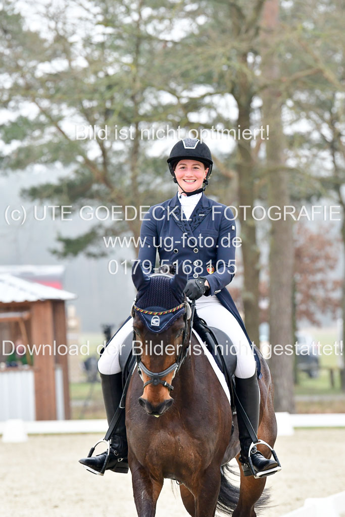  | Wewer, Jule  27u0322_01 