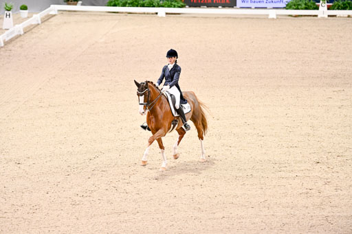  | Dungern, Antonia von - DSP Queen Rubin - BrAnh_05 