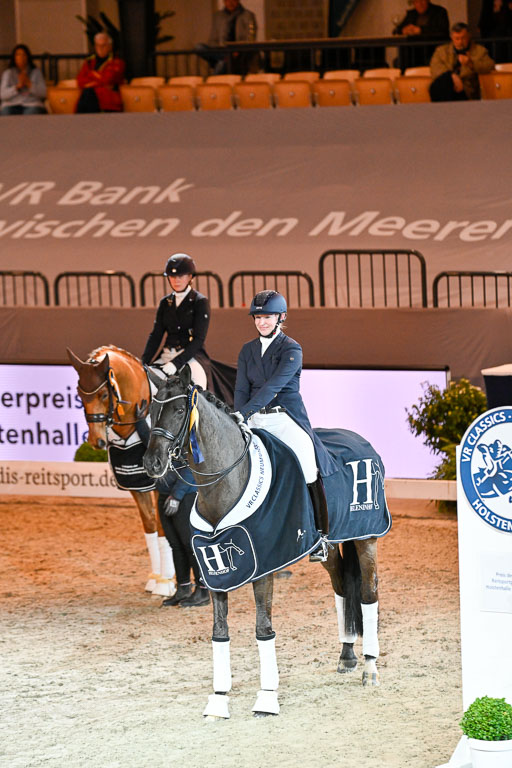  | Wego-Engelmeyer, Nicole - Saphir Royal - Rhld_37 