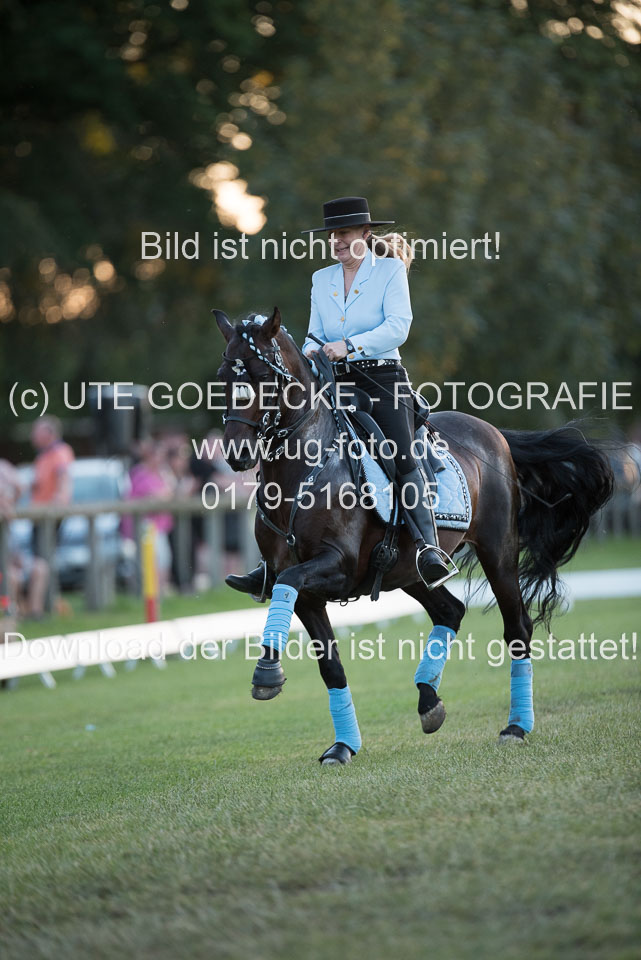 Bad-Segeberg-Show-_300.jpg