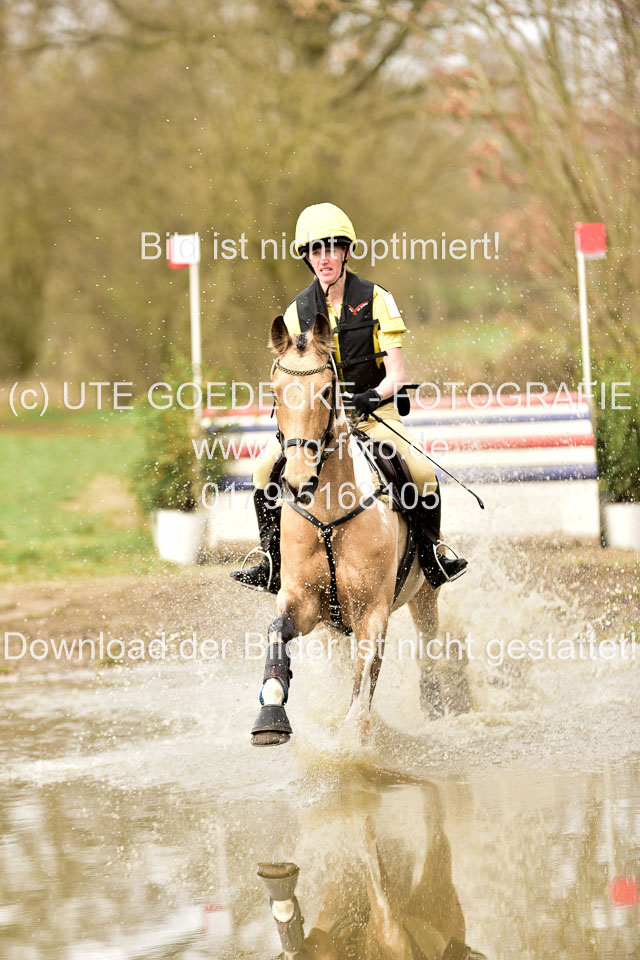 Rainstown-Queen---Berkholz,-Anna-Klara_04.jpg