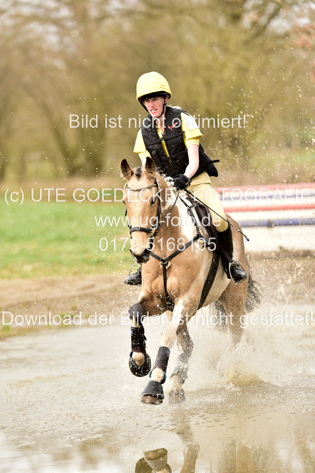 Rainstown-Queen---Berkholz,-Anna-Klara_05.jpg