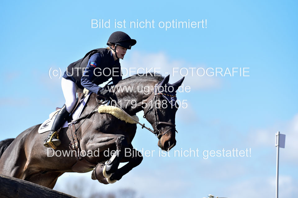 Caspar,-Thomsen,-Kaya_01.jpg