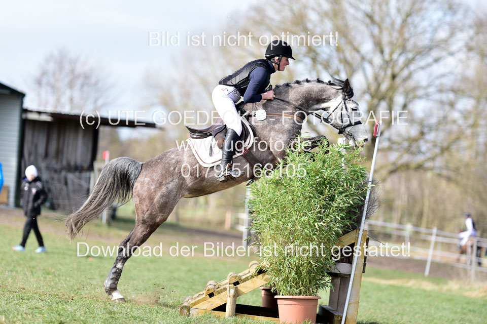 Emely-Christine-W_1.jpg