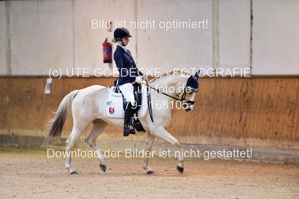 Gröning,-Ariane---Wilky-May_12.jpg