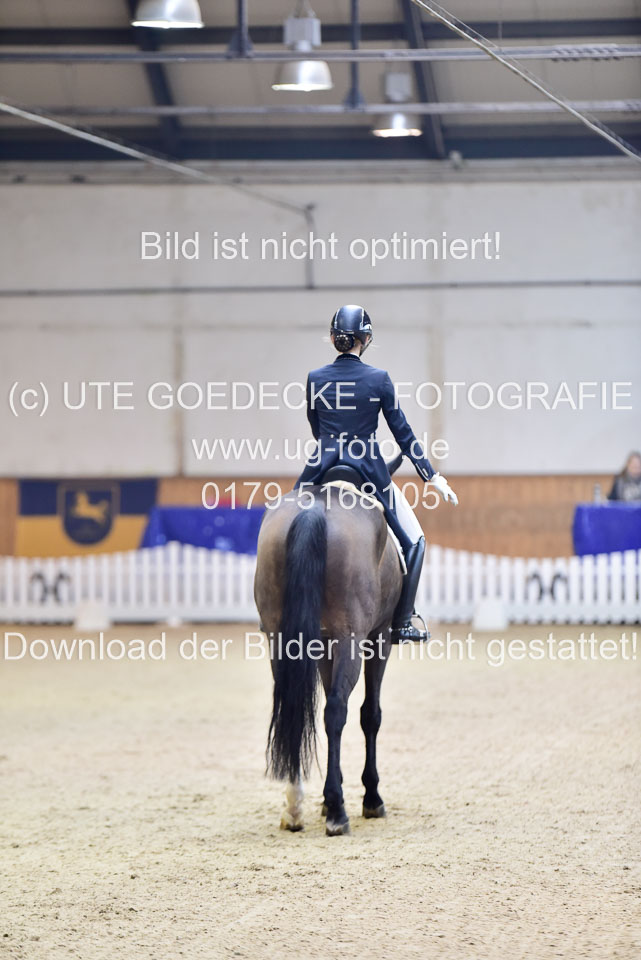 Krüger,-Victoria---Strahlemann_03.jpg