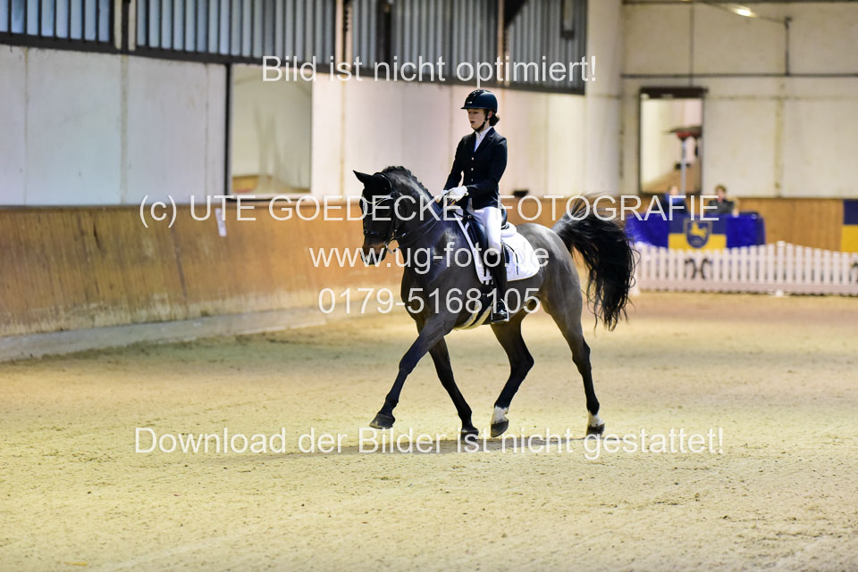 Kiesewetter,-Taja---His-little-Son_4.jpg