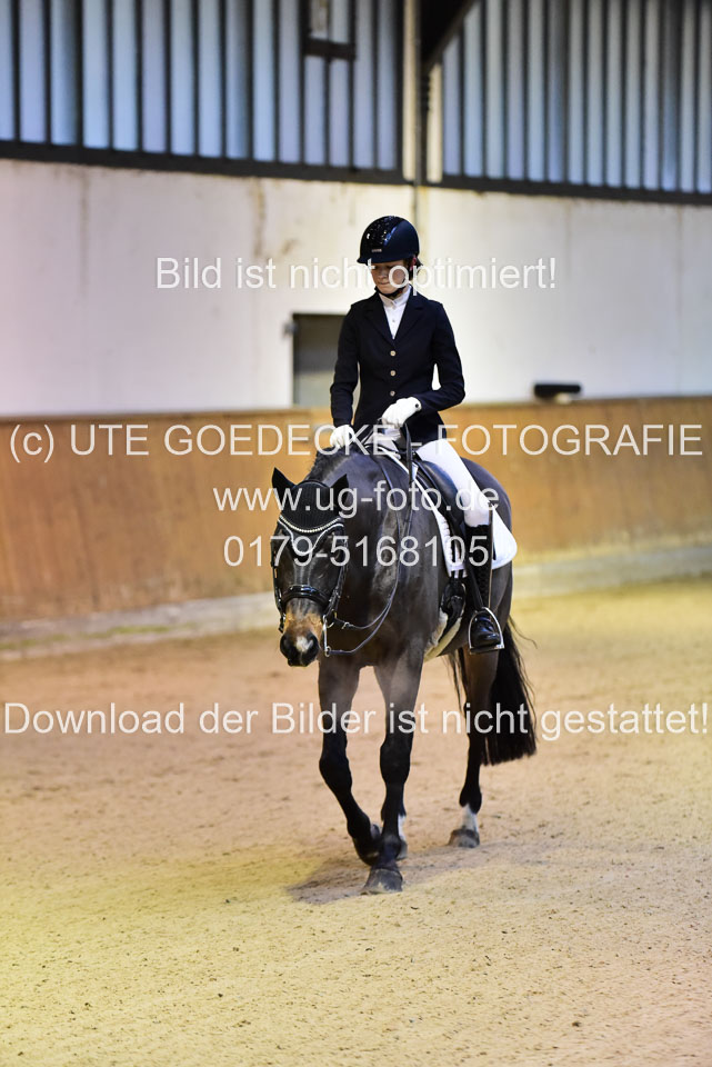 Kiesewetter,-Taja---His-little-Son_8.jpg