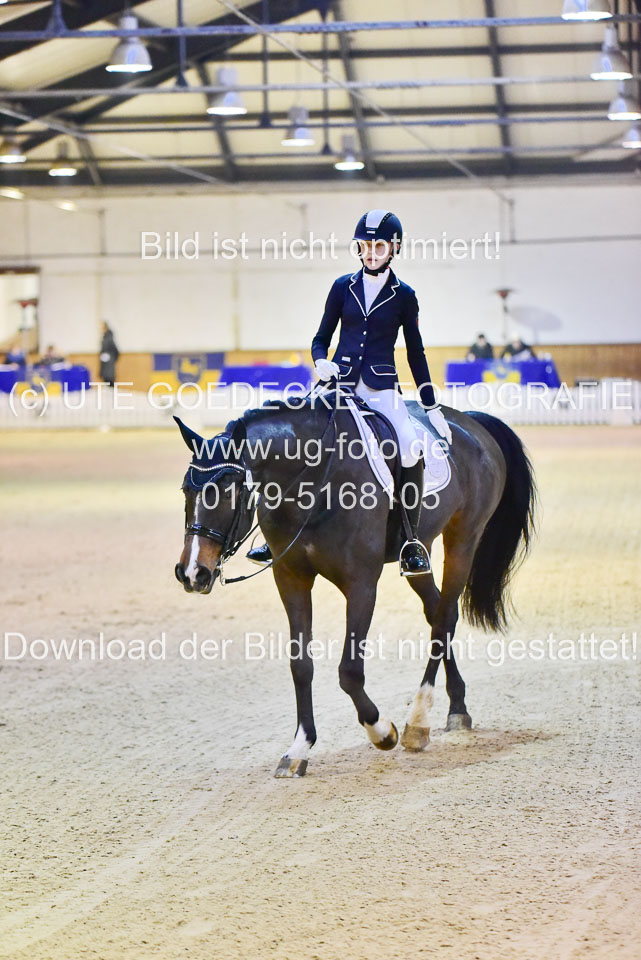 Moß,-Michelle---Dancing-Queen_3.jpg