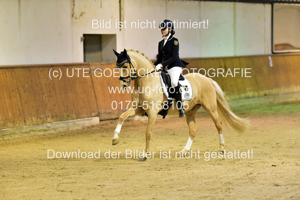 Heins,-Lena-Louise---Casino-Royal_04.jpg