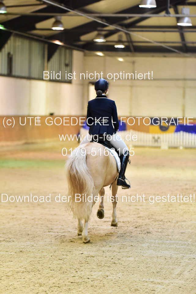 Heins,-Lena-Louise---Casino-Royal_06.jpg