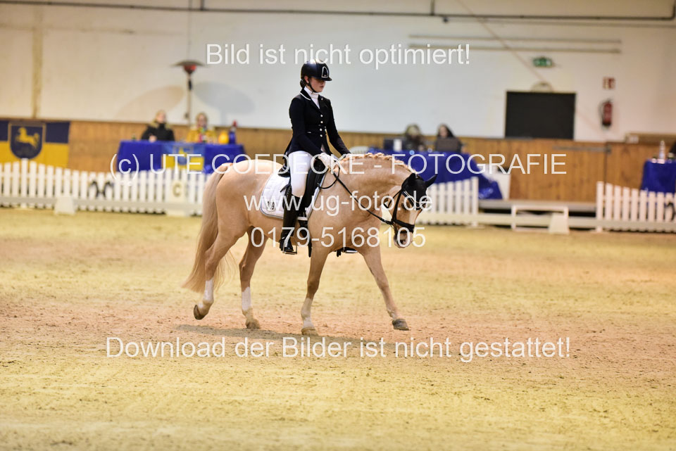 Heins,-Lena-Louise---Casino-Royal_07.jpg