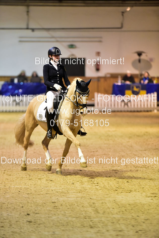 Heins,-Lena-Louise---Casino-Royal_09.jpg