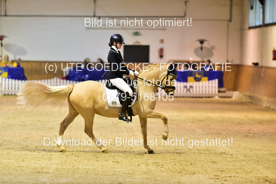 Heins,-Lena-Louise---Casino-Royal_11.jpg