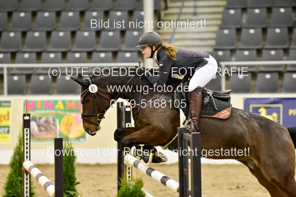 Lübsen,-Zoe---Catonera_3.jpg