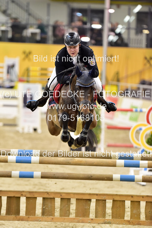 Maack,-Christoph---van-Helsings-Girl_6.jpg