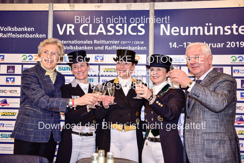 Pressekonferenz-Dressur_1.jpg