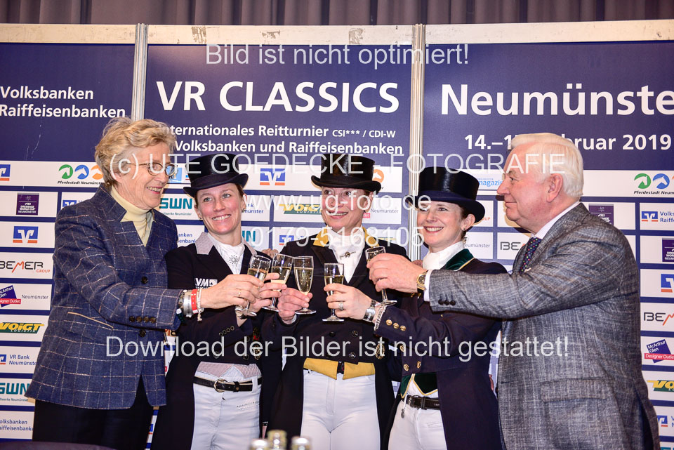 Pressekonferenz-Dressur_2.jpg