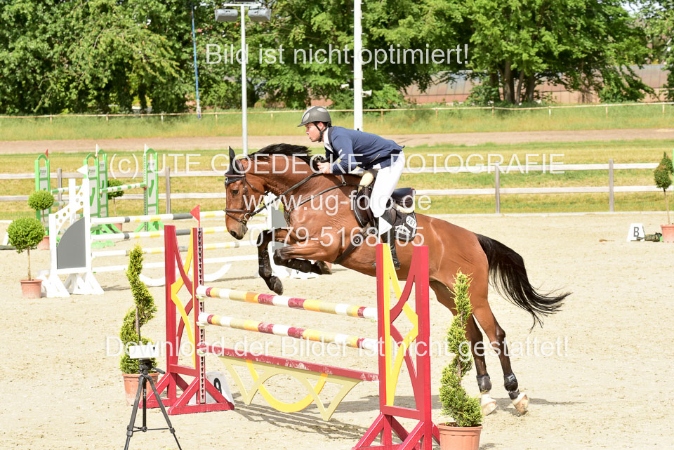 230520-Springen-Kl-L-bis-550-RLP_249.jpg