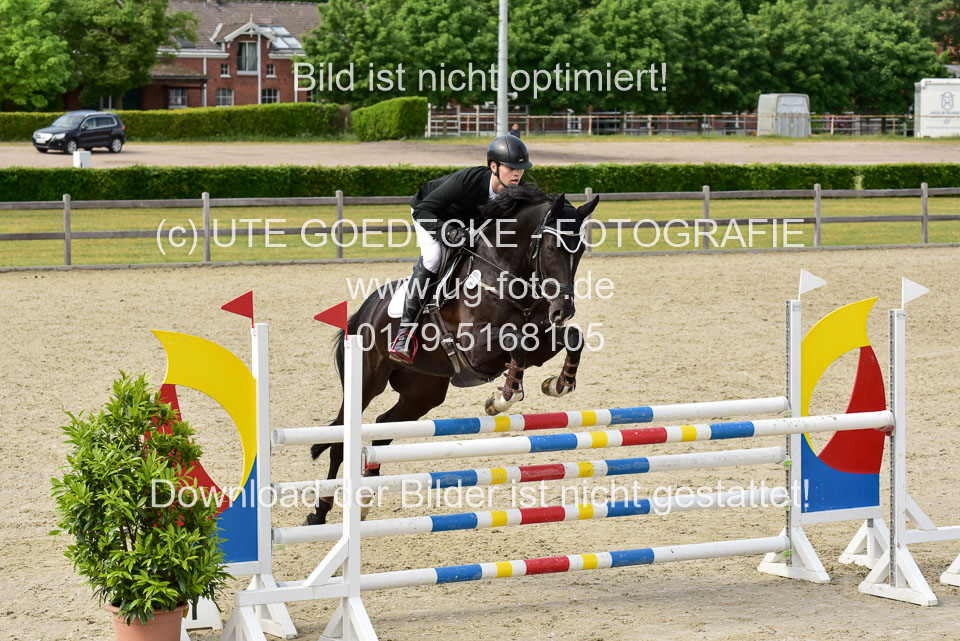 230520-Springen-Kl-L-bis-550-RLP_332.jpg