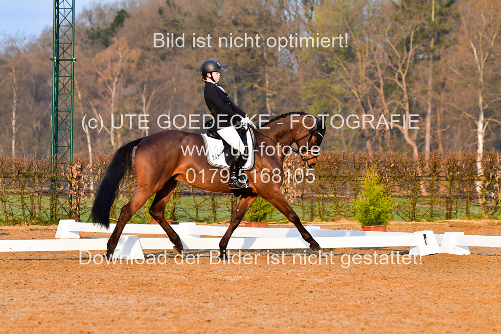 Reitsportzentrum Bremervörde | 170421 Dressurreiter A_064