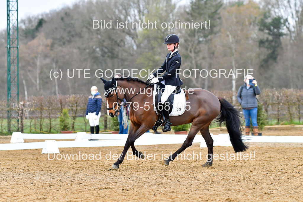 Reitsportzentrum Bremervörde | 170421 Dressurreiter A_358