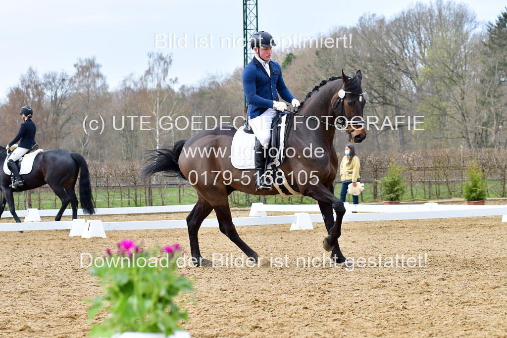 Reitsportzentrum Bremervörde | 170421 Dressurreiter L_394 