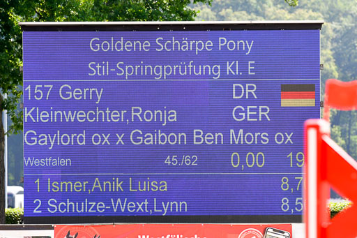 Goldene Schärpe 2021  in Münster Handorf | 04072021 - Springen 1 Abt_328 