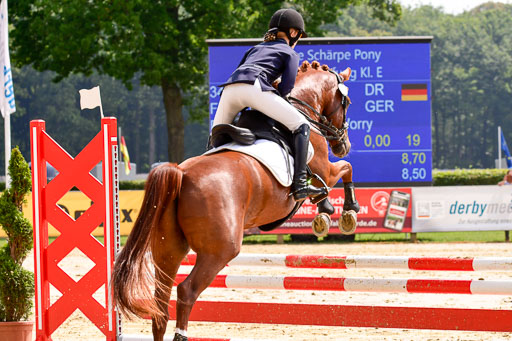Goldene Schärpe 2021  in Münster Handorf | 04072021 - Springen 1 Abt_378 