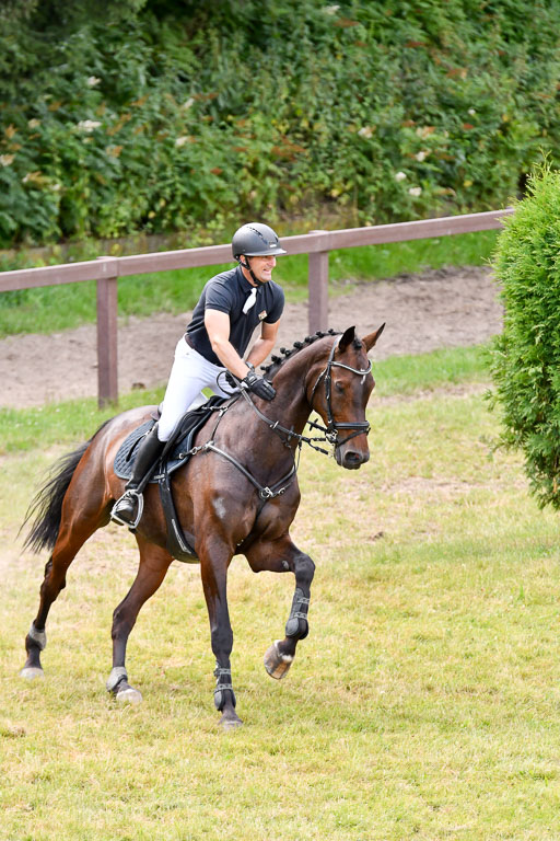 Springen S mit Stechen