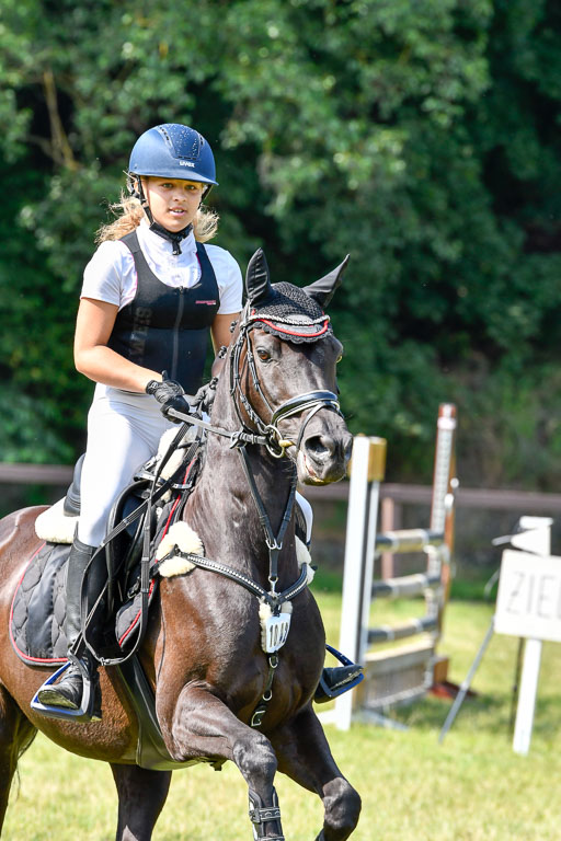 Reitturnier Harburger RV  16.7.2021 | 16072021 Stilspringpfg E_402-2 