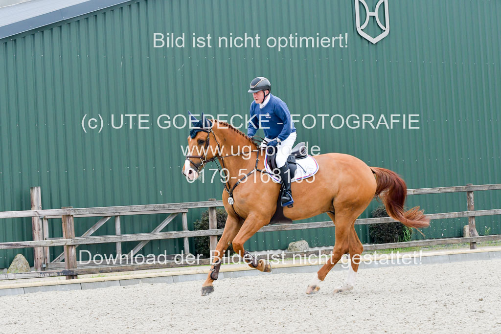 Reitturnier Klein Offensteh Hengststation Hell | 06062021 Klein Offenseth_120