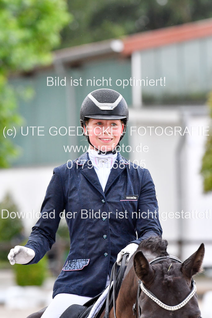 Klein Offenseth   Dressur  1.8.2021 | 01082021 Dressur M+ _018 