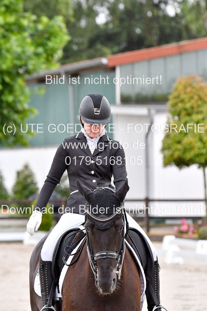 Klein Offenseth   Dressur  1.8.2021 | 01082021 Dressur M+ _057 