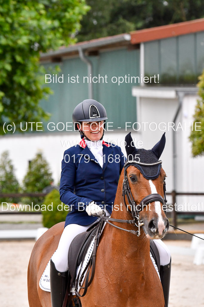 Klein Offenseth   Dressur  1.8.2021 | 01082021 Dressur M+ _083 