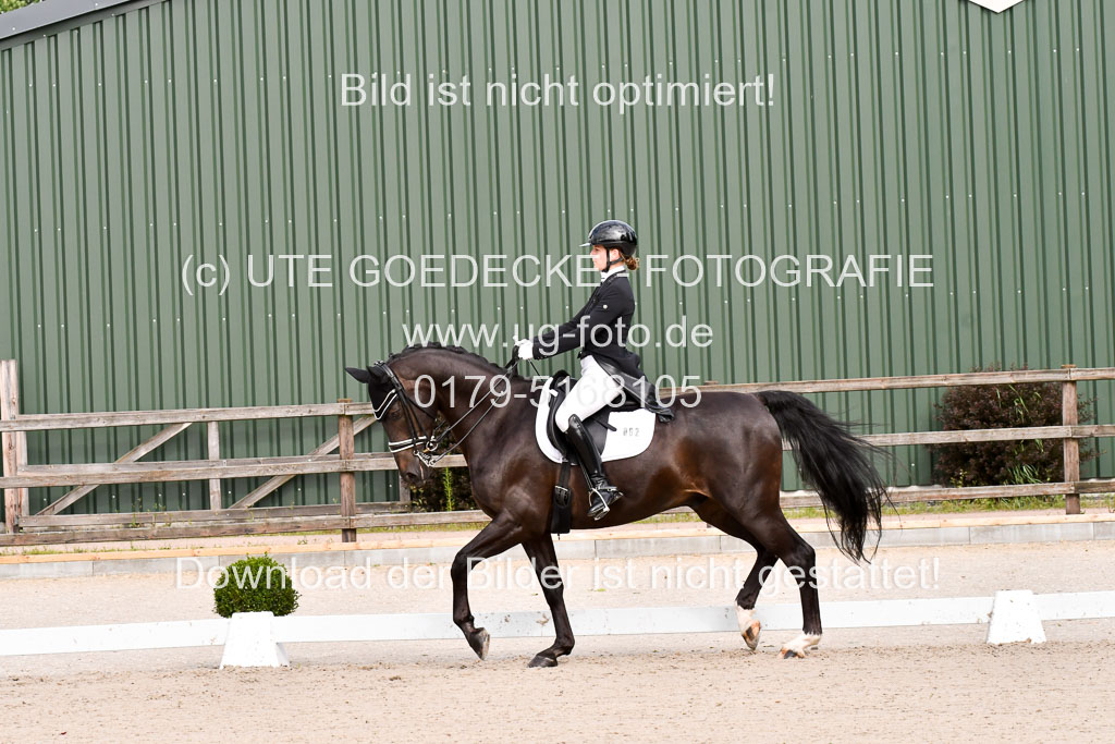 Klein Offenseth Dressur  1.8.2021 | 01082021 Dressur  KL S +_089 