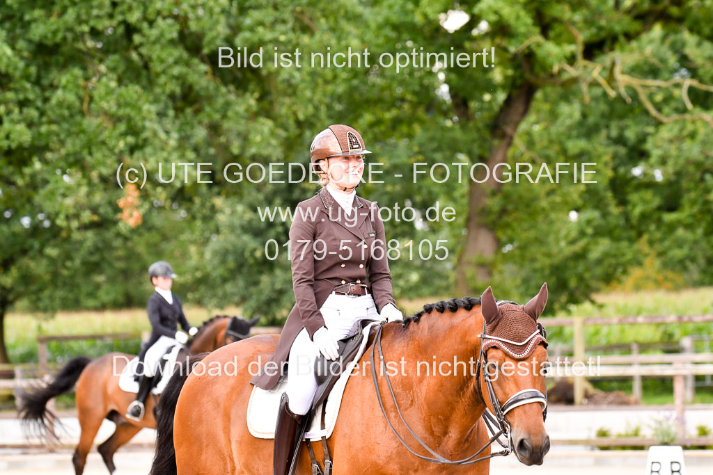 Klein Offenseth Dressur  1.8.2021 | 01082021 Dressur  KL S +_226 