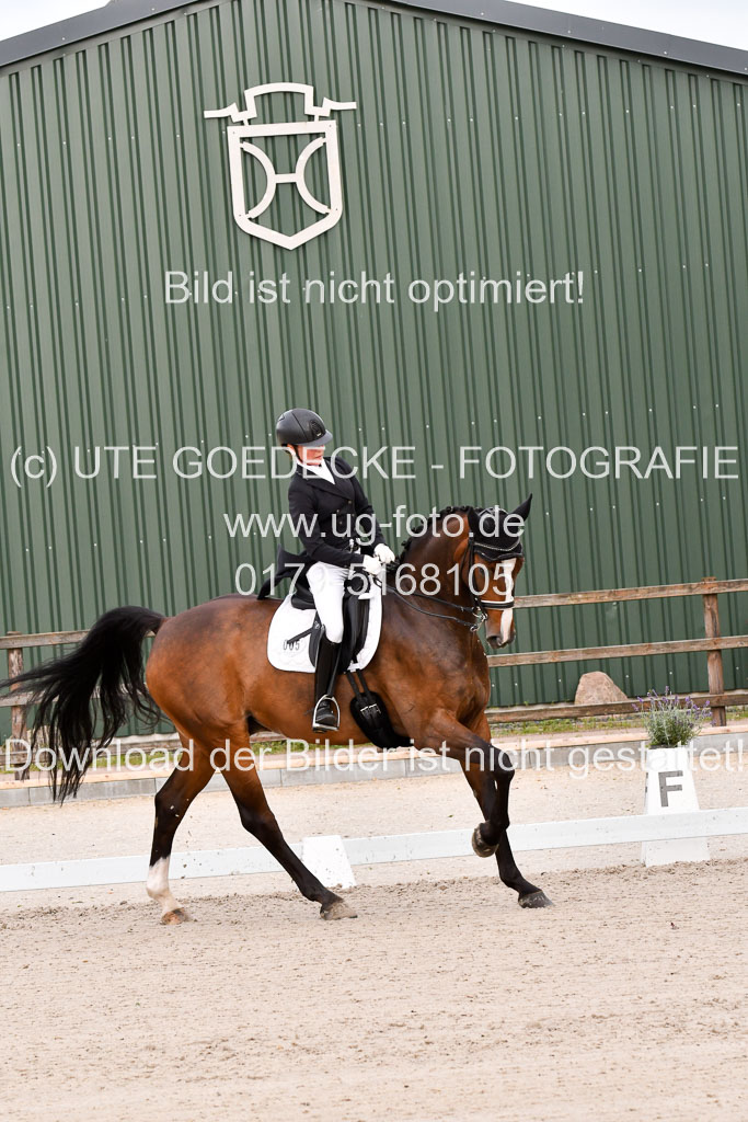 Klein Offenseth Dressur  1.8.2021 | 01082021 Dressur  KL S +_237 